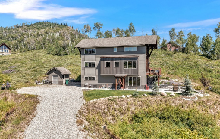 26820 Neptune Place Photo