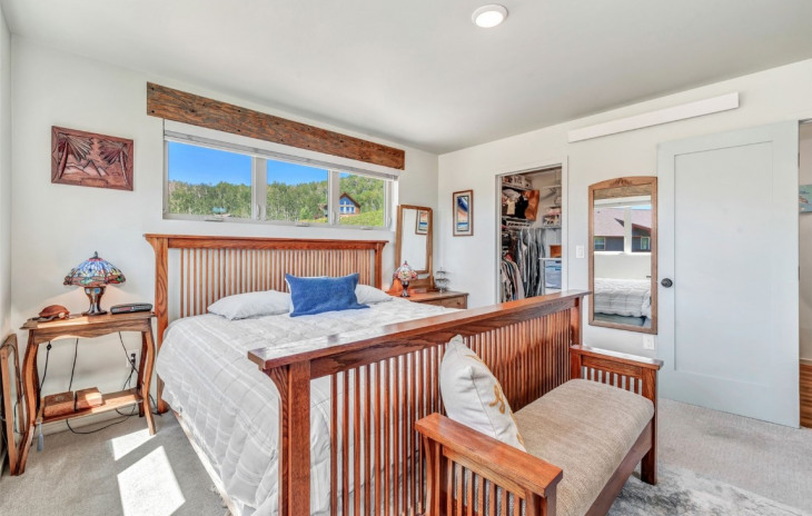 26820 Neptune Place Photo