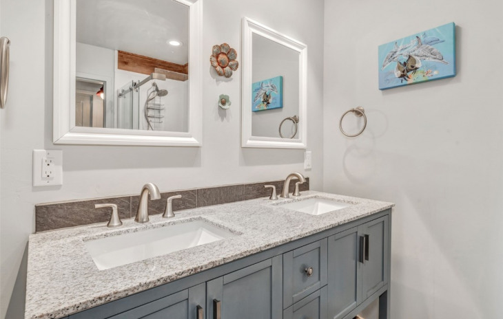 26820 Neptune Place Photo