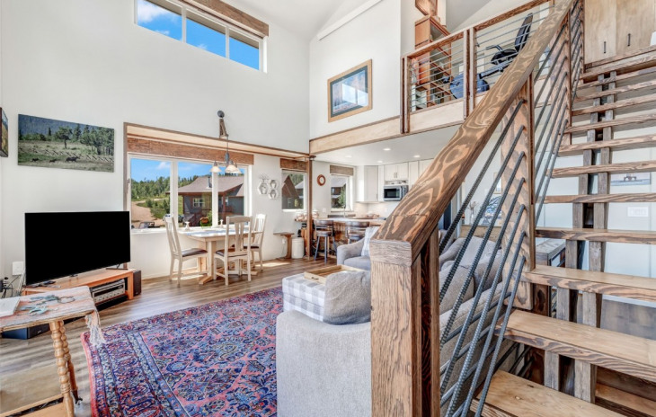 26820 Neptune Place Photo