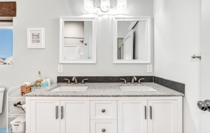 26820 Neptune Place Photo