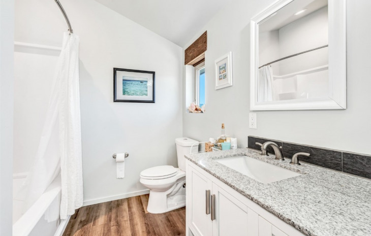26820 Neptune Place Photo