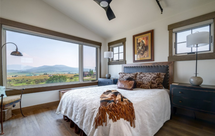 30400 Marshall Ridge Photo