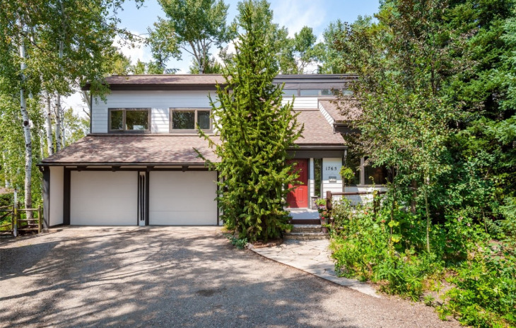 1765 Alexandre Way Photo