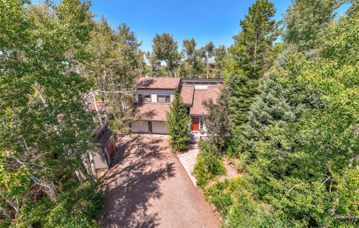 1765 Alexandre Way Photo