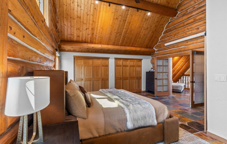 42237 Deer Road Photo