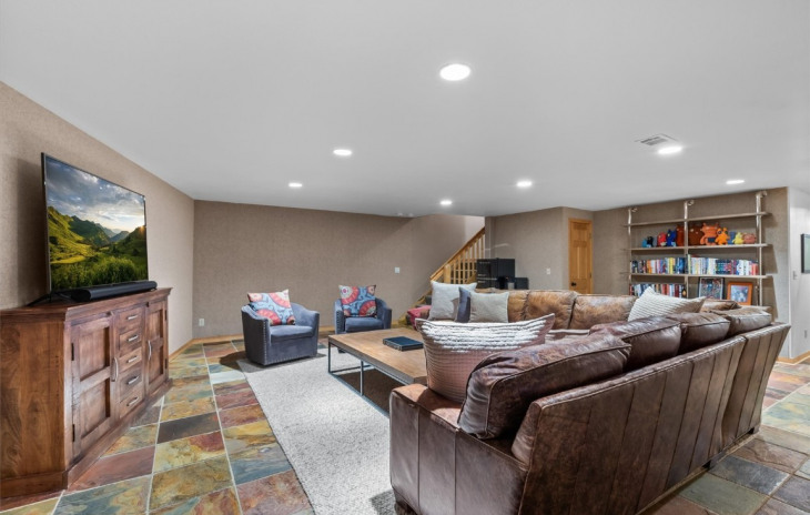 42237 Deer Road Photo