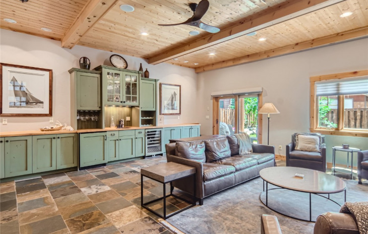 31 Logan Avenue Photo