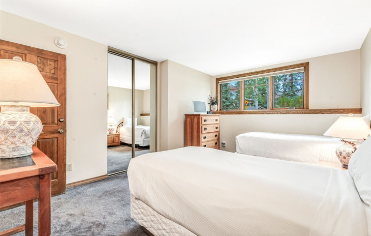 2315 Apres Ski Way Photo