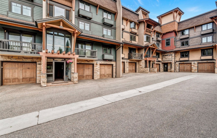 2315 Apres Ski Way Photo