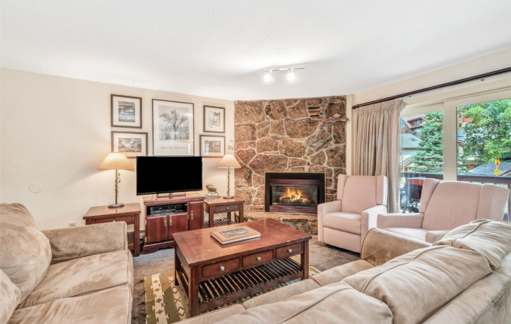 2315 Apres Ski Way Photo
