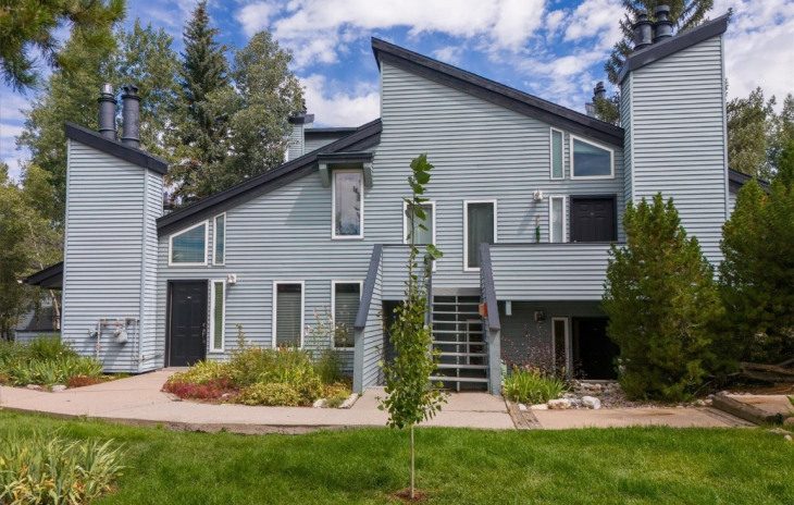 3020 Village Drive Photo