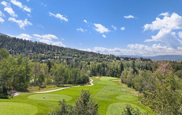 569 Steamboat Boulevard Photo