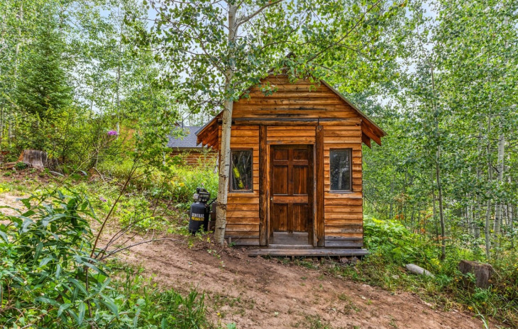 25065 Aspen Way Photo