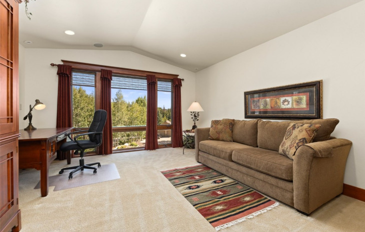 638 Meadowbrook Circle Photo