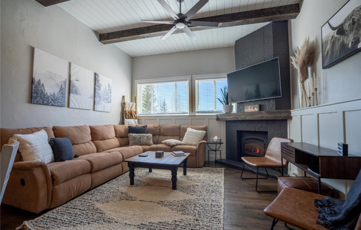 3025 Columbine Drive Photo