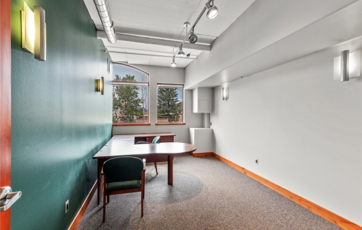 941 Lincoln Avenue Photo