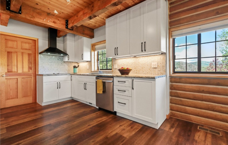 26870 Neptune Place Photo