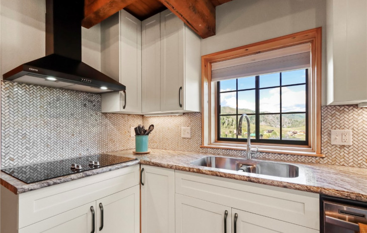 26870 Neptune Place Photo
