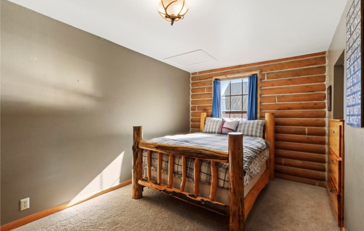 26870 Neptune Place Photo