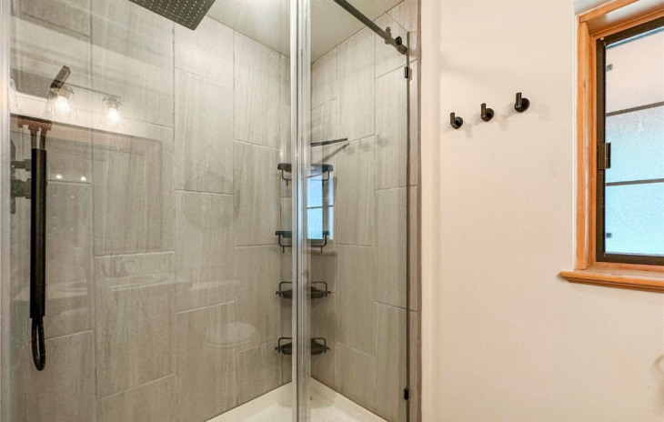 26870 Neptune Place Photo