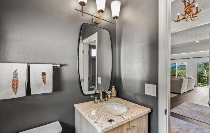 1737 Highland Way Photo