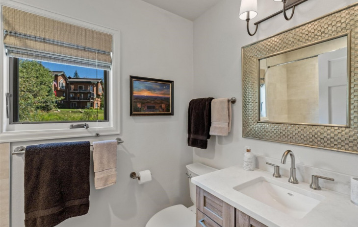1737 Highland Way Photo