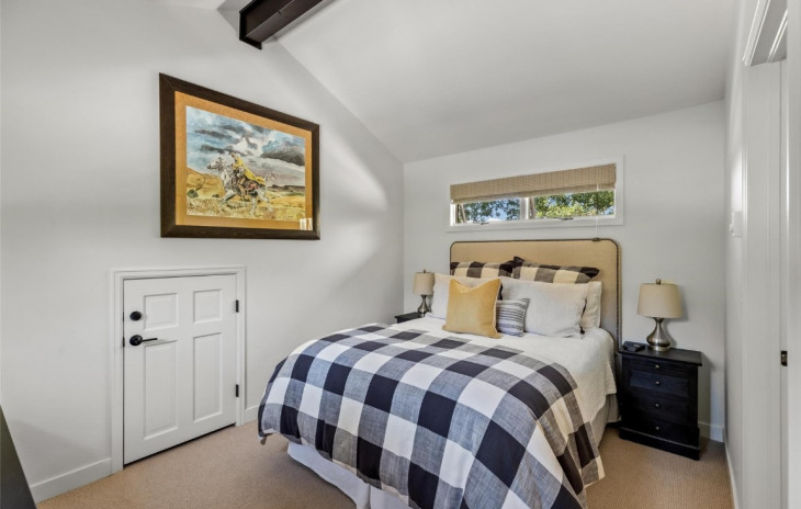 1737 Highland Way Photo
