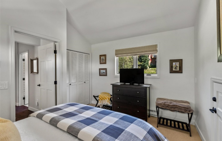 1737 Highland Way Photo