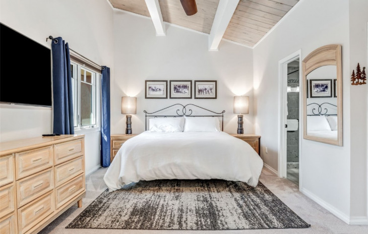 2345 Apres Ski Way Photo