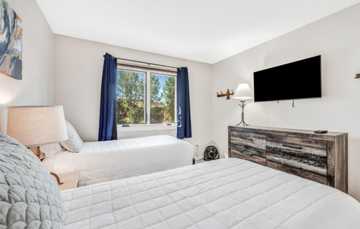 2345 Apres Ski Way Photo