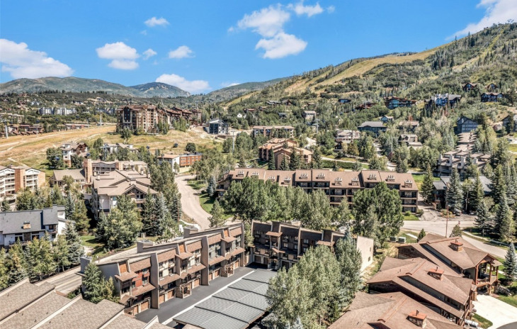 2345 Apres Ski Way Photo