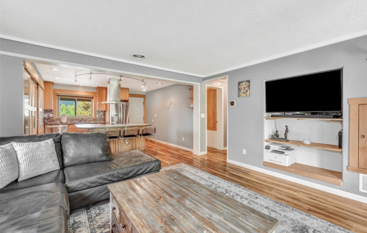 2960 Columbine Drive Photo