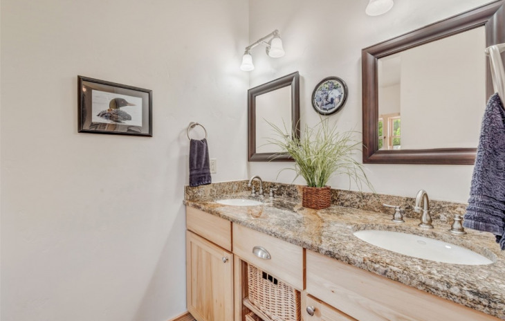 60535 Parkside Drive Photo