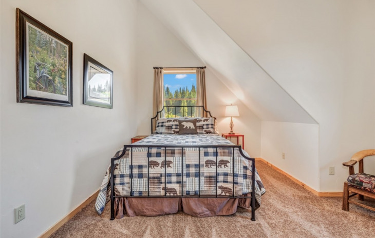 60535 Parkside Drive Photo
