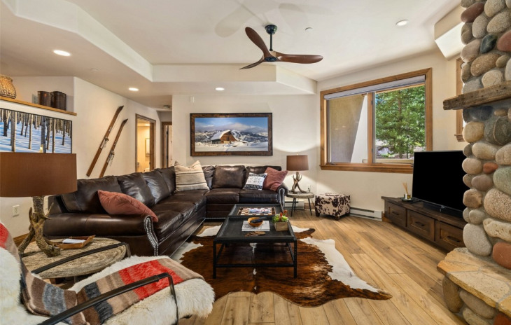 2302 Ski Trail Lane Photo
