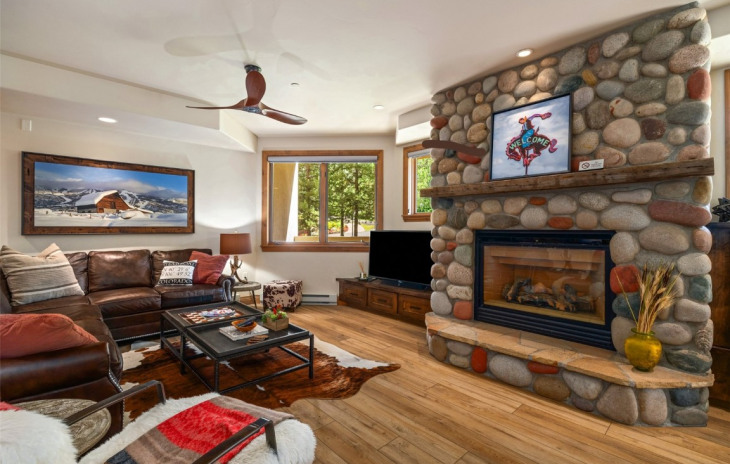 2302 Ski Trail Lane Photo