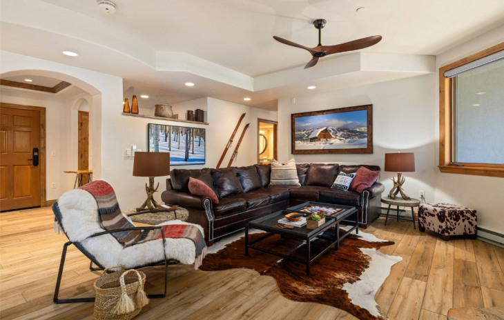 2302 Ski Trail Lane Photo