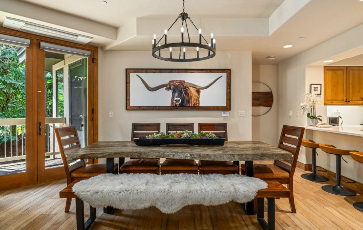 2302 Ski Trail Lane Photo