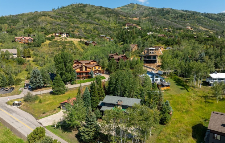 2790 Apres Ski Way Photo
