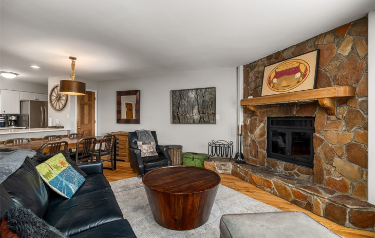 2790 Apres Ski Way Photo