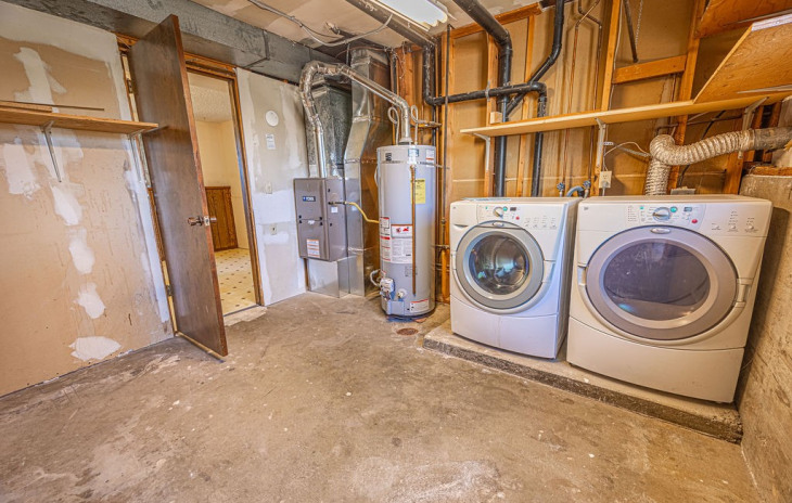 424 Clover Circle Photo