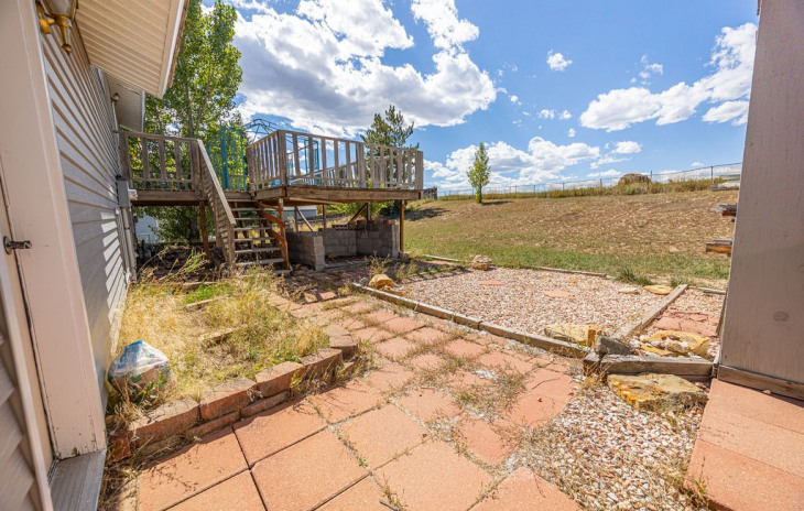 424 Clover Circle Photo