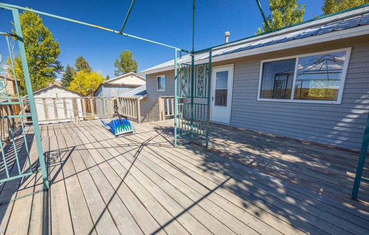 424 Clover Circle Photo