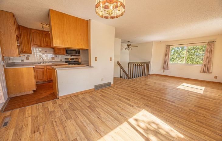 424 Clover Circle Photo