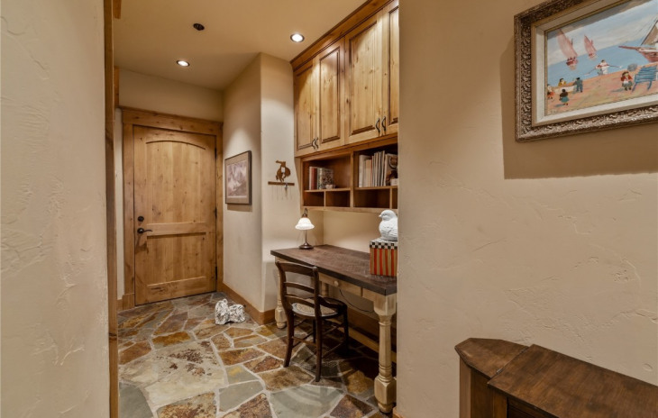 645 Retreat Place Photo