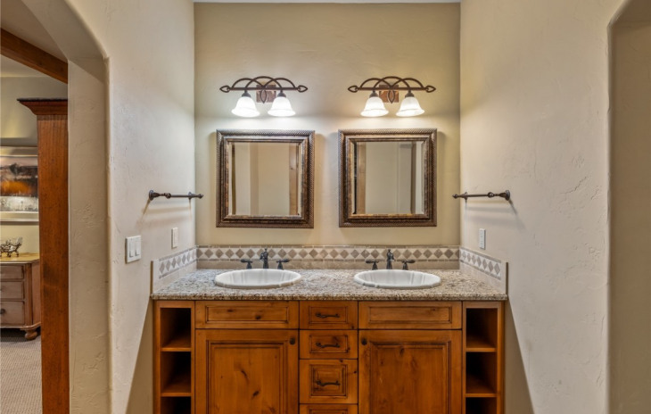 645 Retreat Place Photo
