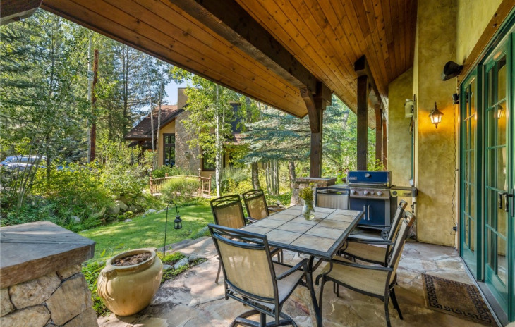 645 Retreat Place Photo