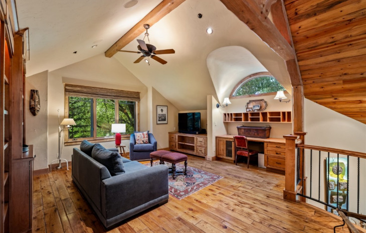 645 Retreat Place Photo