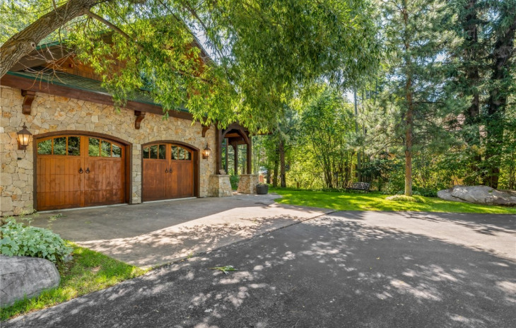 645 Retreat Place Photo